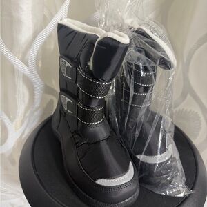 Cozy Black Kids Winter Boots